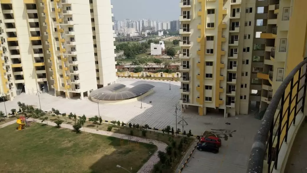 Flat for rent in awadh vihar yojna lucknow