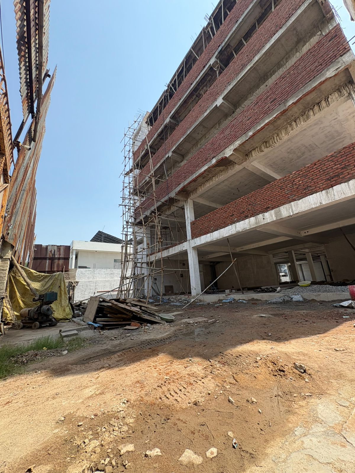 Premium Commercial Building for Lease in Kanpur – Dada Nagar