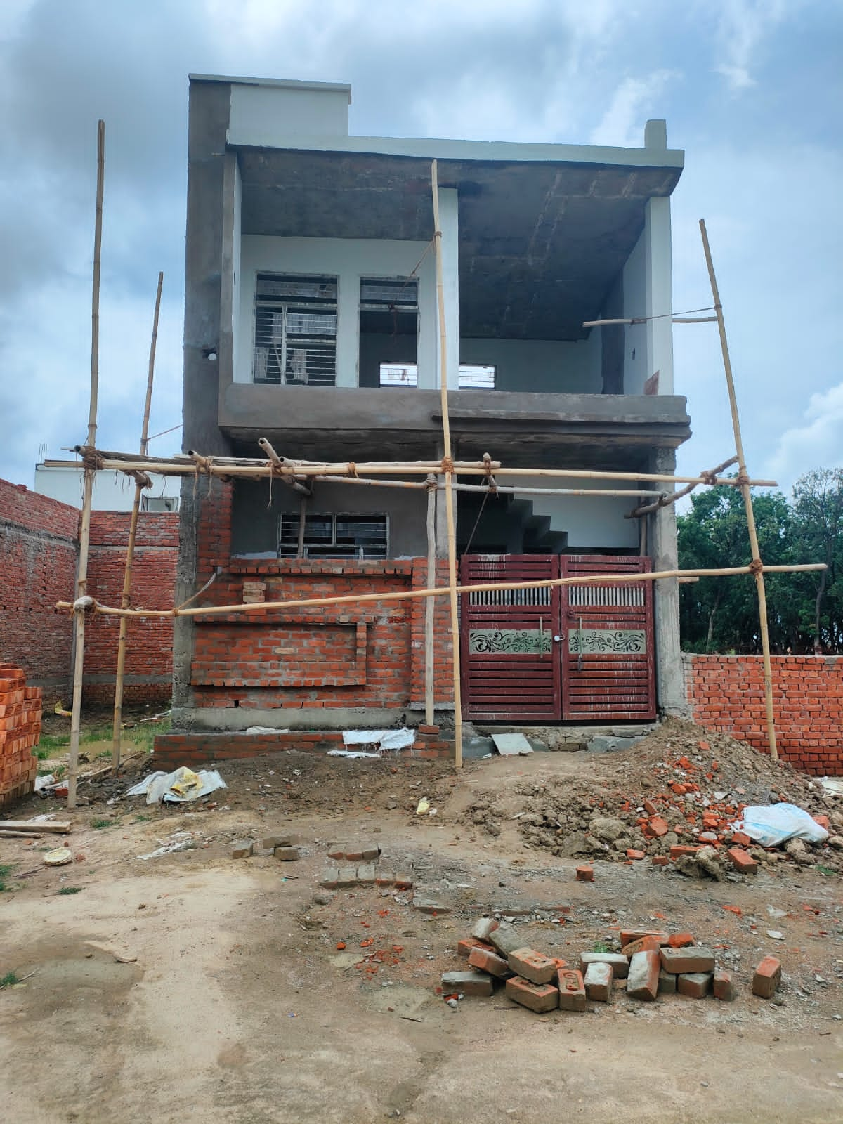 House for Sale in Amar Shaheed Path Lucknow