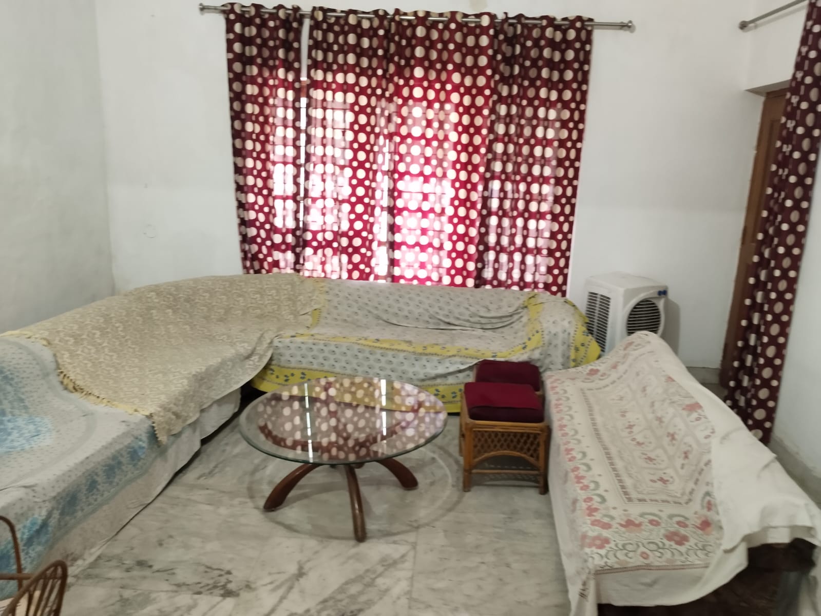 2BHK house is available for rent in South City, Raebareli Road,