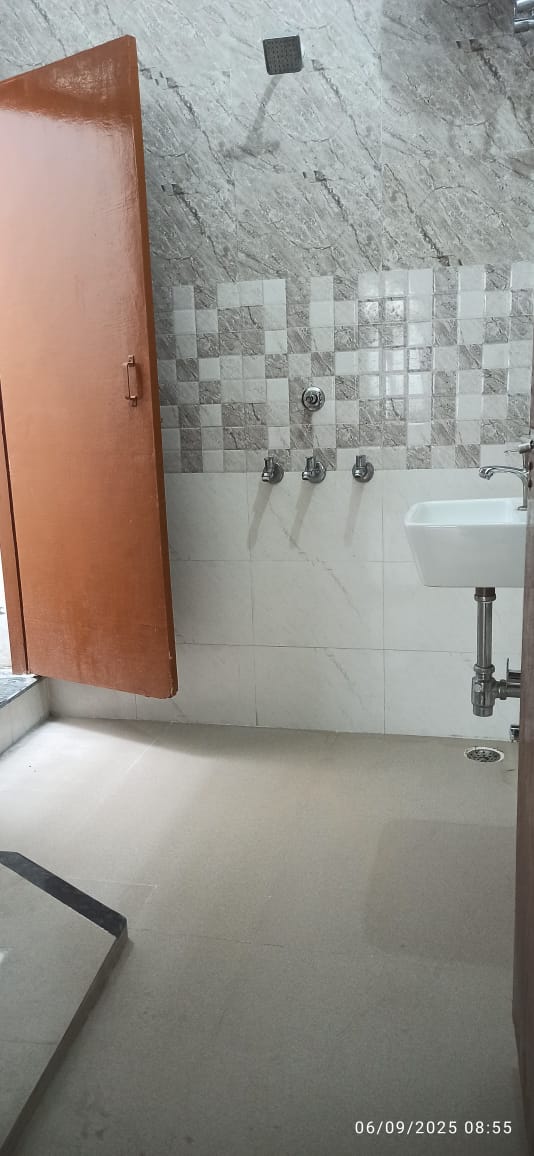 2BHK Independent Floor for rent to Government, PSU, Bank and Corporate employees only with small family