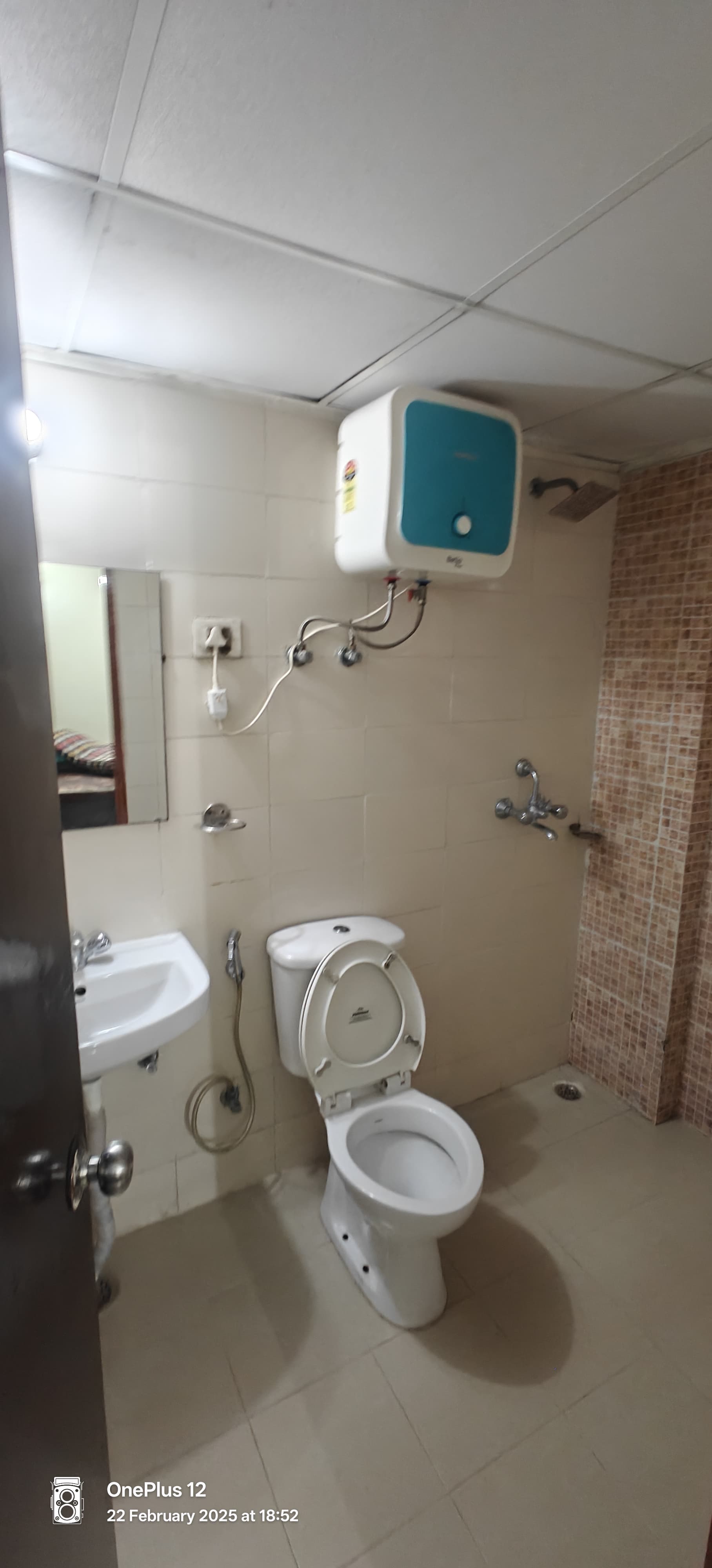 3BHK Fully Furnished appartment in Eros Sampoornam, sector 2, greater noida