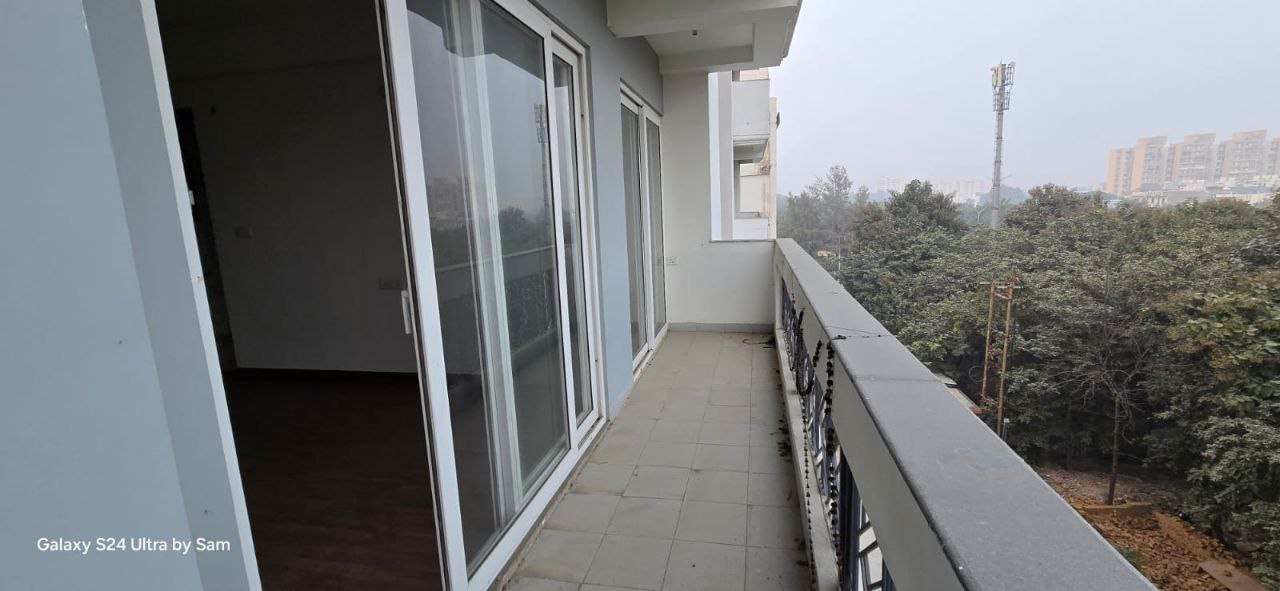 3-BHK Flat-Surat Residency-Vridavan Yojna, Shaheed Path