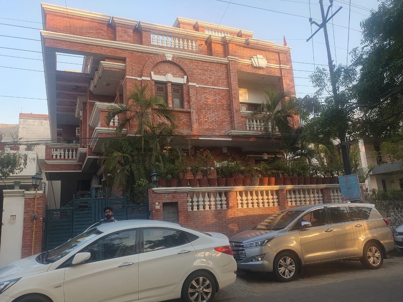 Spacious 3 BHK House for Rent in Vinay Khand, Lucknow