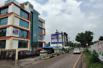 Commercial Land for Sale in Amar Shaheed Path Lucknow – Prime Investment Opportunity