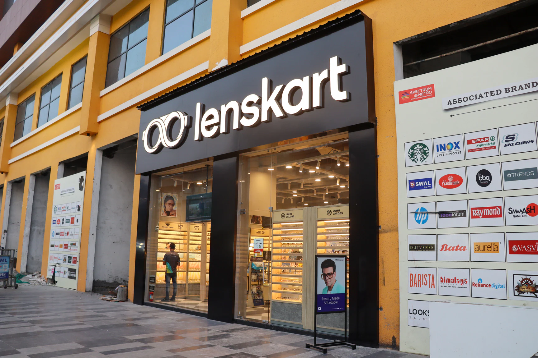 Buy Pre Rented Lenskart Shop Near Noida City Centre Metro