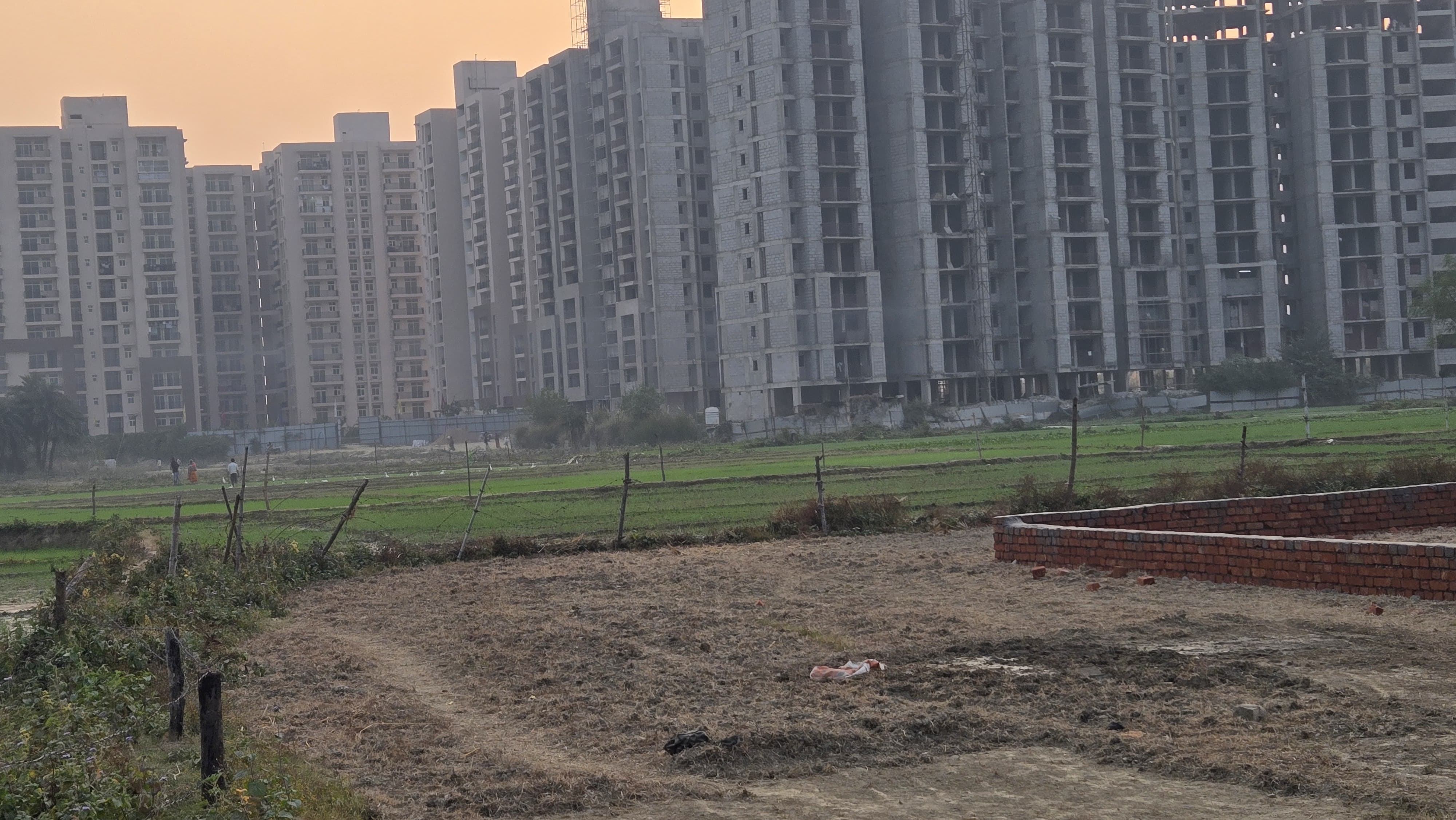 Exclusive Plots for Sale Near Sultanpur Road, Lucknow – Prime Location!