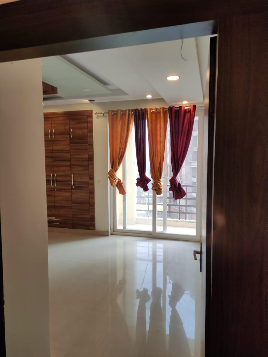 2 BHK Flats for Rent in Lakshya Heights Sushant Golf City Lucknow