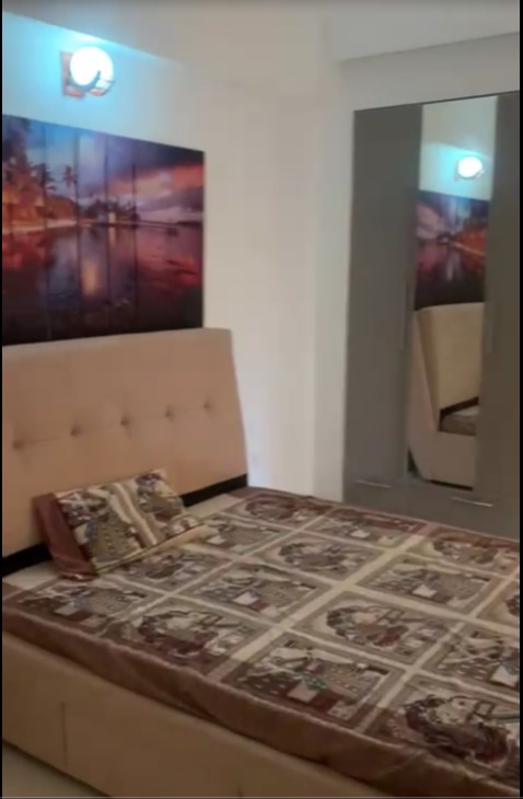 3 BHK Flats for Resale in Shalimar One World Belvedere Court