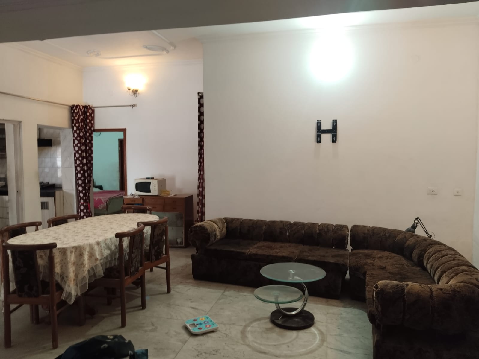 2BHK house is available for rent in South City, Raebareli Road,