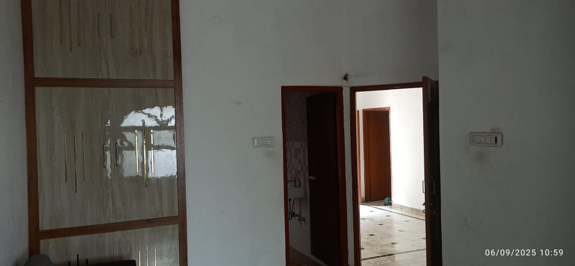 2BHK Independent Floor for rent to Government, PSU, Bank and Corporate employees only with small family