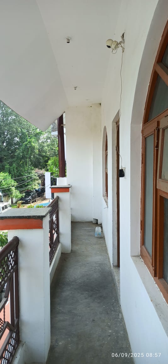 2BHK Independent Floor for rent to Government, PSU, Bank and Corporate employees only with small family