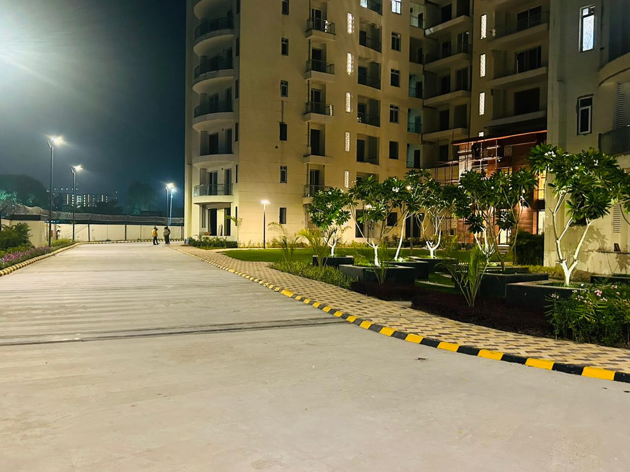 Golf Ridge Tower Offers 3 & 4 BHK + Servant Room for Sale in Sushant Golf City Lucknow