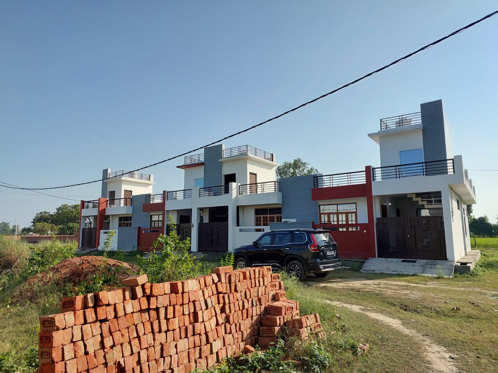 Luxurious Row House for Sale on Sultanpur Road, Lucknow