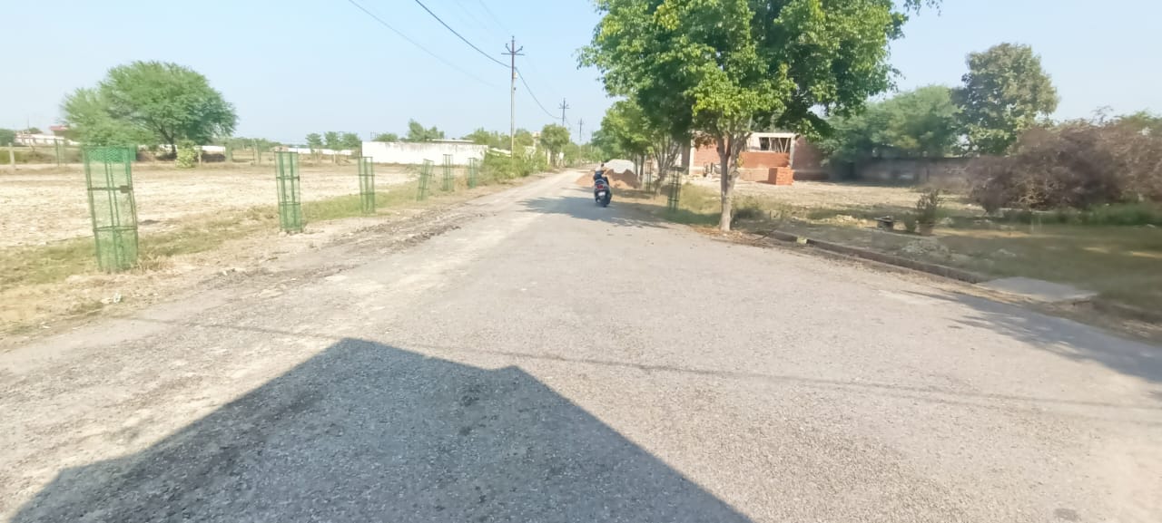 LIDA/RERA approved plots available near Nanodaya Vidhyalaya on Kanpur Road.