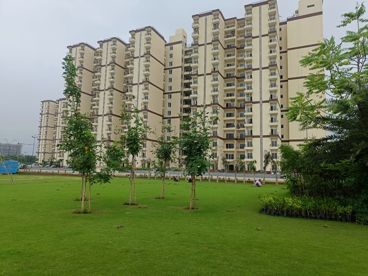 Ready-to-Move 2 & 3 BHK Flats for Sale in Sushant Golf City, Lucknow | Okas Residency