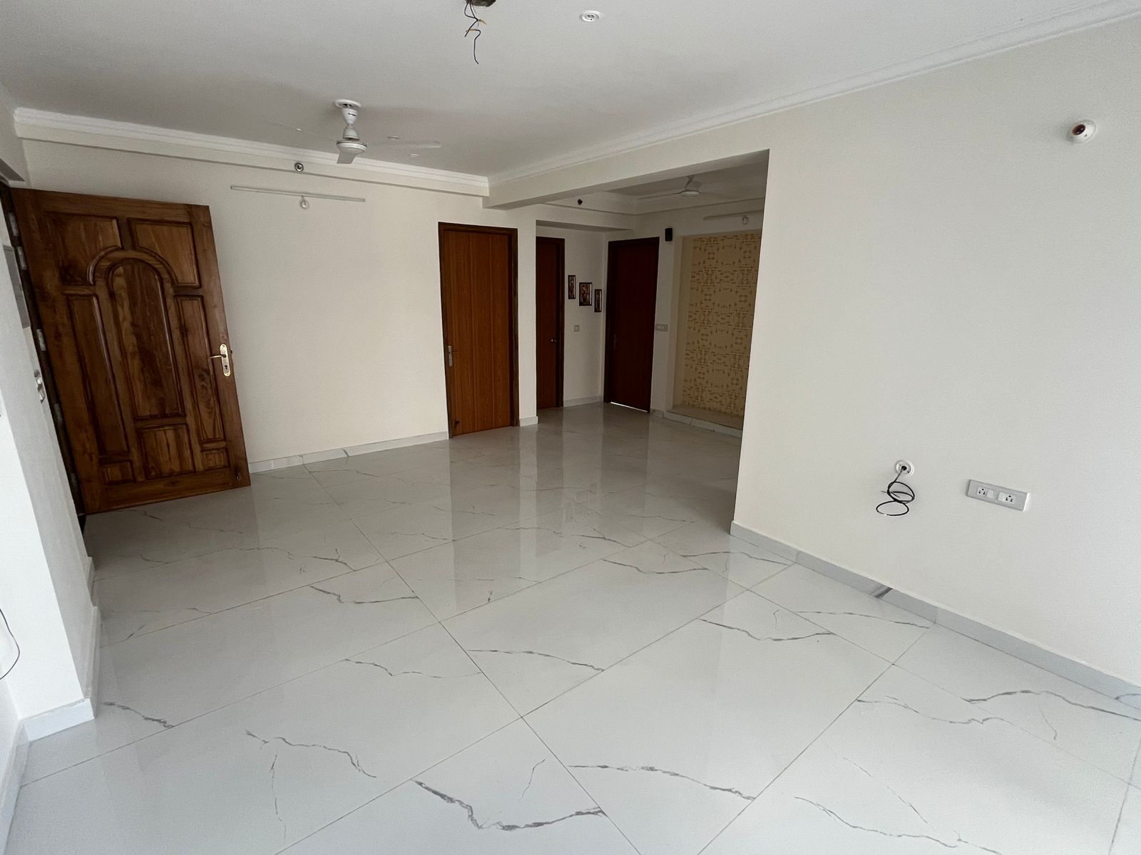 Spacious 3BHK (3T) Flat for Rent in Rohit Heights, Gomti Nagar Extension