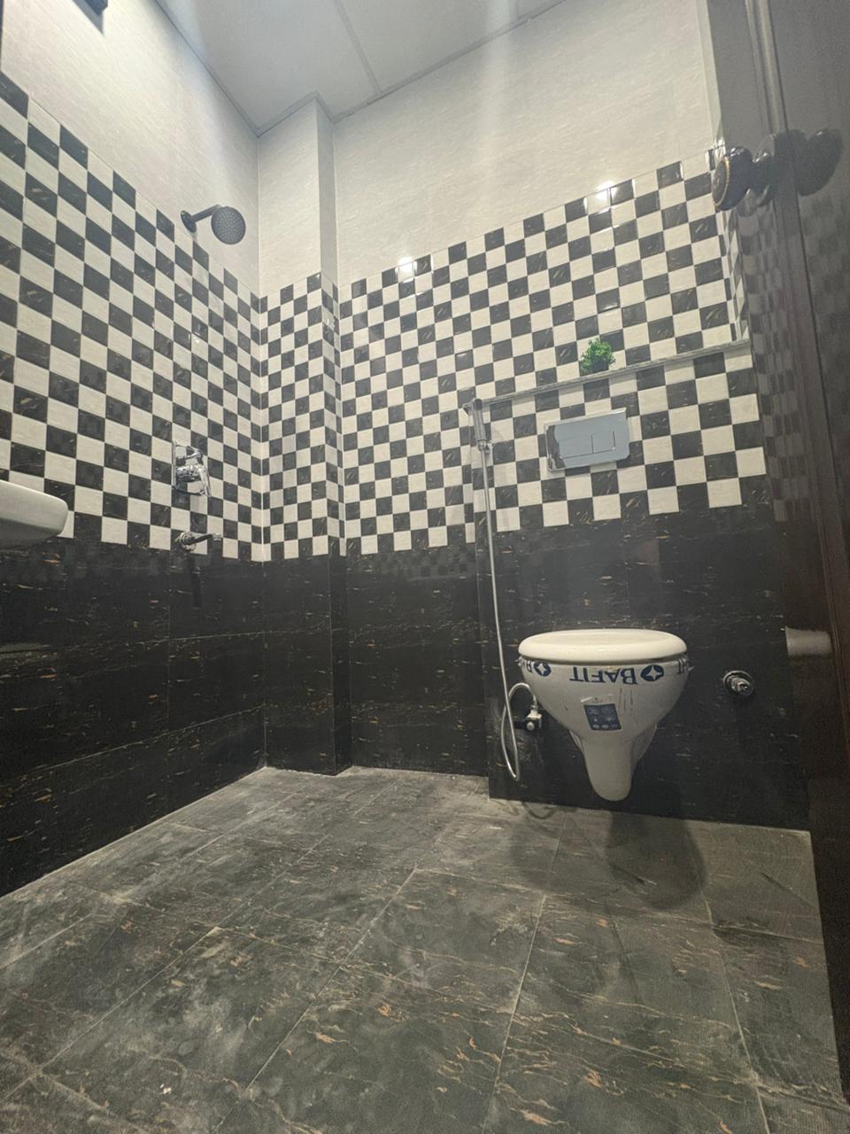 3 BHK Builder Floor for rent in Sector 45 Noida